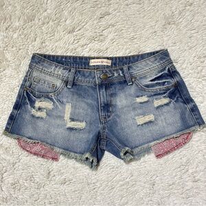 Altar’d State Womens Denim Micro Mini Shorts Bandanna Pocket‎ Distressed size 27
